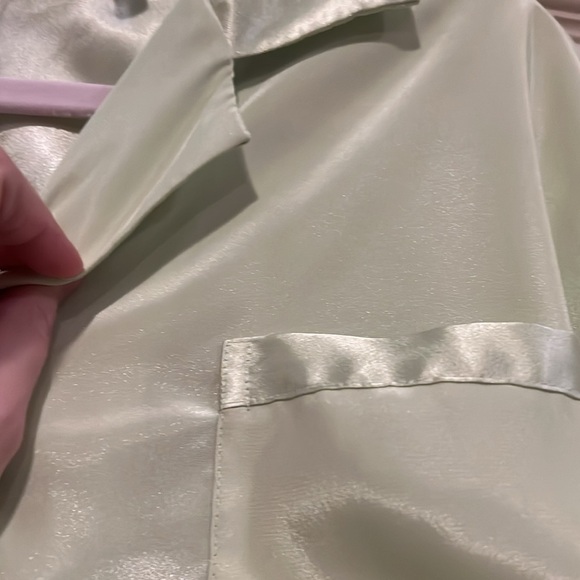 Victoria Secret Glazed Lime Green Silky Satin Pajama Set - Picture 4 of 7